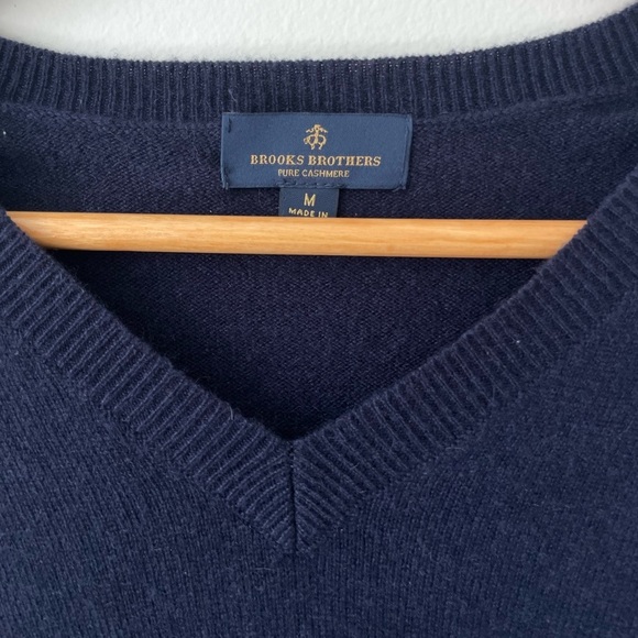Brooks Brothers Pure Cashmere Navy V-neck Sweater Size M - Picture 2 of 7